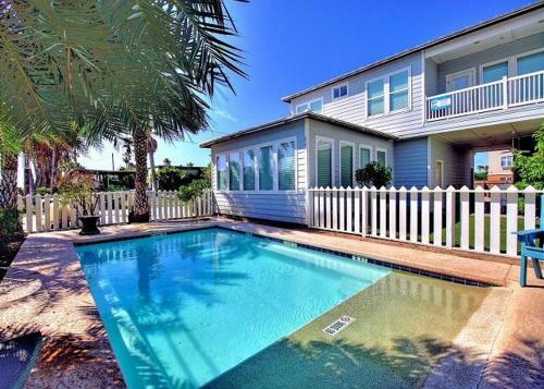 Avg622#2-beach Club Home