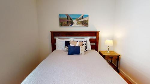 Tc203- Bron's Beach Shack Townhouse