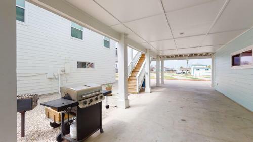 Bh5- Shell-abrate Beach Times Home