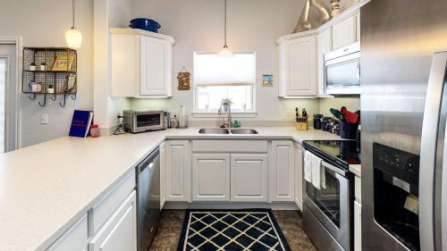 Pb220- The Main Sail Townhouse
