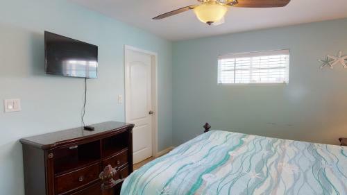 Cw403- Chloe's Way 403 Home