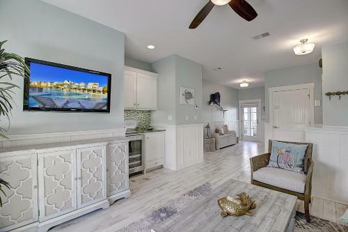 Coastal Hideaway 230 Be