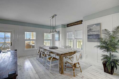 Coastal Hideaway 230 Be