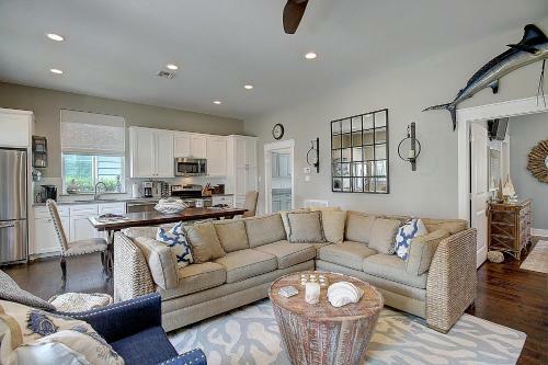 Southern Palms 119 St