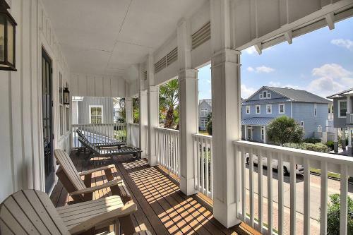 Southern Palms 119 St
