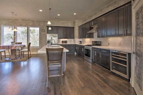 Central Houston Townhouse - 1 Mi To Downtown!