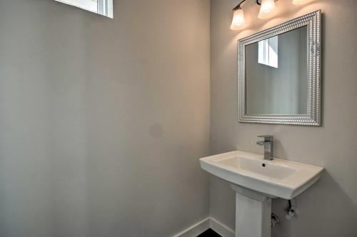 Central Houston Townhouse - 1 Mi To Downtown!
