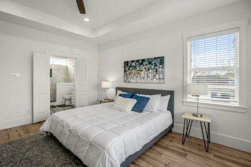 Cloud9 Super-luxe At East Downtown