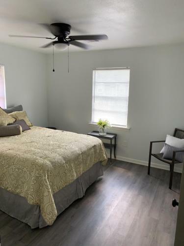 Cozy Independence Heights Bungalow