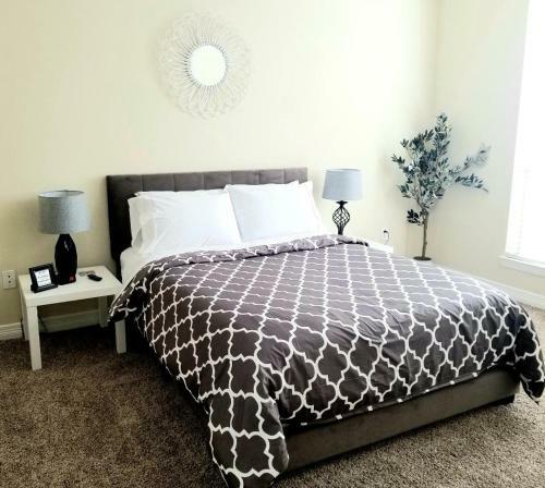 Apartamento Roomy Downtown Abode