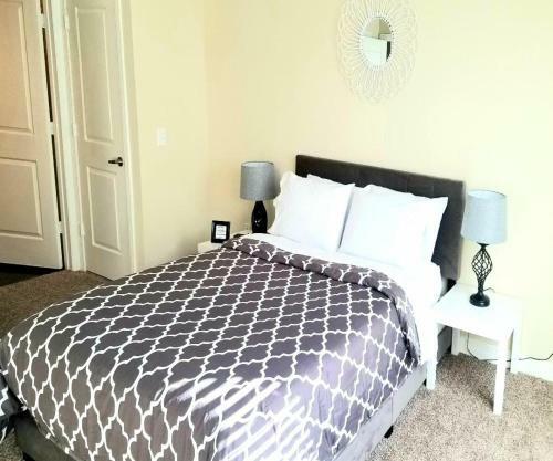 Apartamento Roomy Downtown Abode