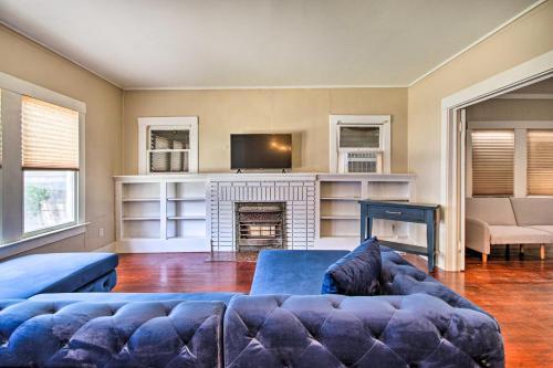 Pet-friendly Houston Home Less Than 2 Mi To Downtown!