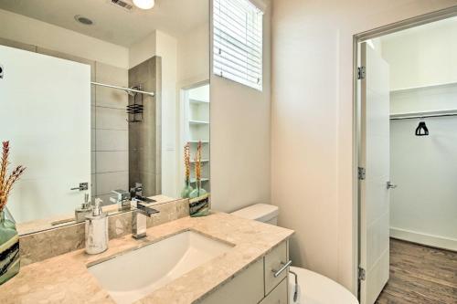 Houston Home With Wifi, Near Museum District!