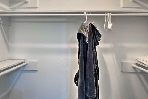Chic Houston Townhome, 7 Mi To The Galleria!