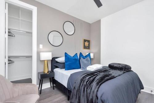 The Suite Spot! Downtown Skyline Views! Sleeps 12