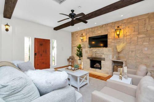 Hostal Montrose Hideaway - Private Guest Suite