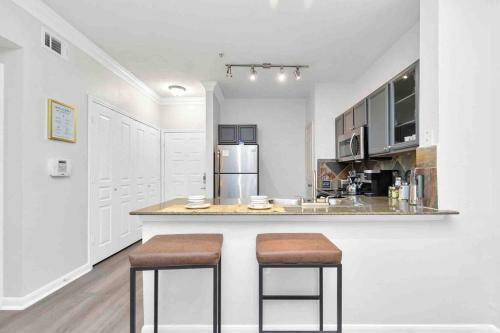 Apartamento Luxurious & Comfy 2 Bdr Apt With Gym