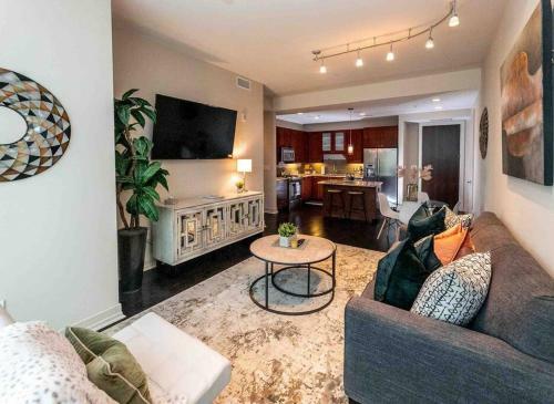 Apartamento Upscale & Luxurious 2 Bedroom Condo! River Oaks!
