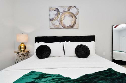 Apartamento Cosmopolitan Apt W/pool,parking,kingbed/ Walk2 Nrg