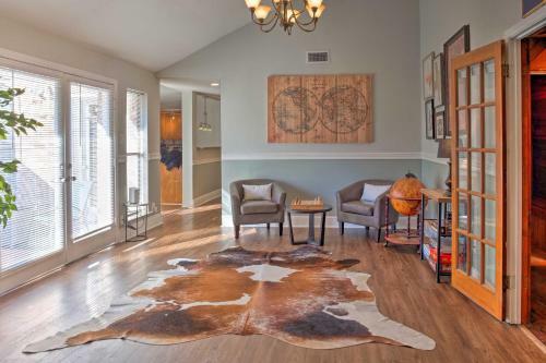 Stylish House With Sauna, Hot Tub And Fire Pit!