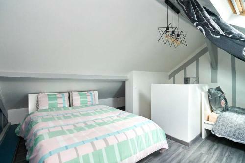 La Jolie Maison King Size Bed Proche de Rouen