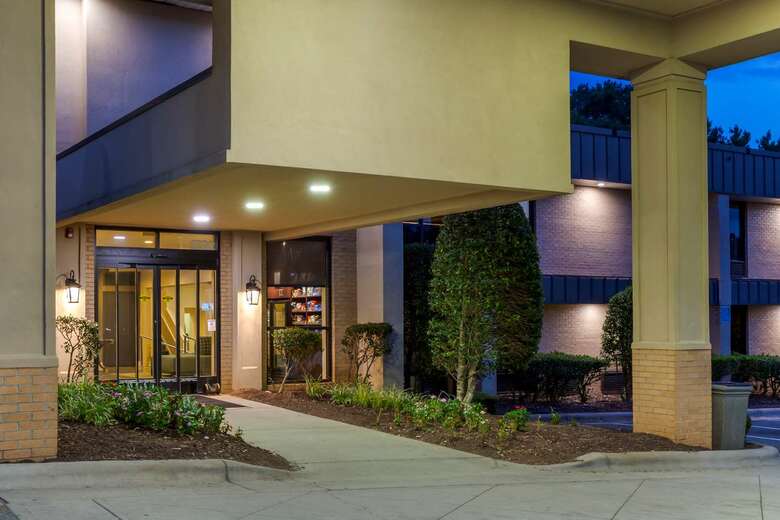 Hotel Best Western Plus Cary - Nc State