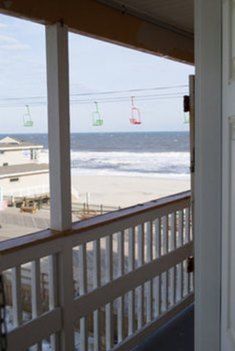 Hotel Boardwalk Seaport Inn