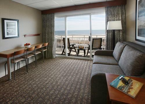 Hotel Montreal Beach Resort