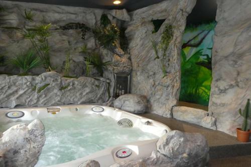 Villa Avec Piscine 29�, Jacuzzi 35� Et Billard