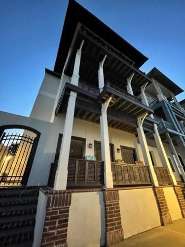 Casa Laguna Home
