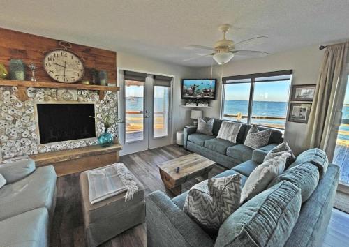 Beach House On The Bay Home