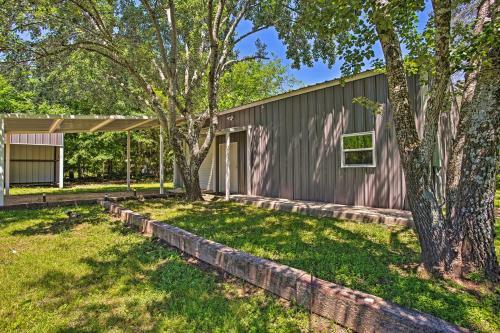 Charming Quitman Cabin Less Than 2 Miles To Lake Fork
