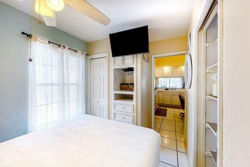 Long Island Village Unit 342 Sanddollar