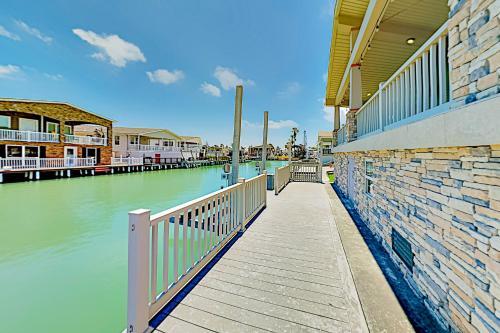 Long Island Village 233 Conch Dr