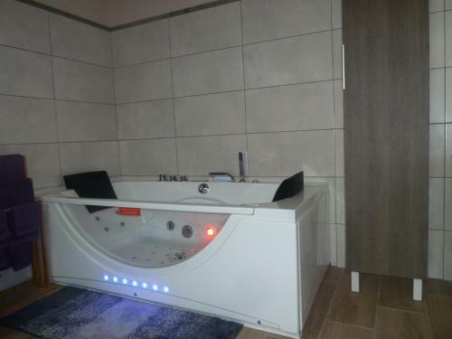 Hostal Maison Elizondoa