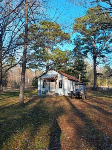 Adorable 1 Bedroom Honey House
