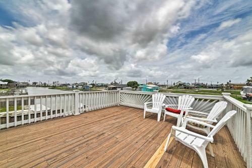 Waterfront Rockport Home With Dock And 2 Kayaks!