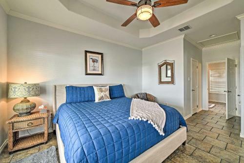 Waterfront Rockport Home With Dock And 2 Kayaks!