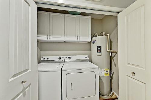 Bayhouse Condos 2410