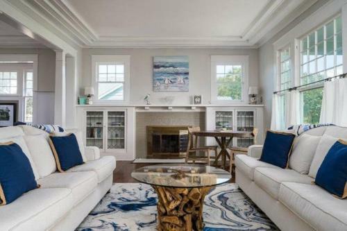 Remodeled Historic Rockport Home With 2 Masters