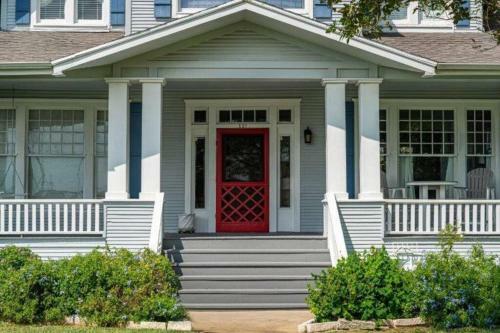 Remodeled Historic Rockport Home With 2 Masters