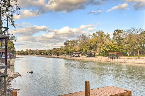 Seguin Riverside Paradise With Pool And Rooftop Deck!