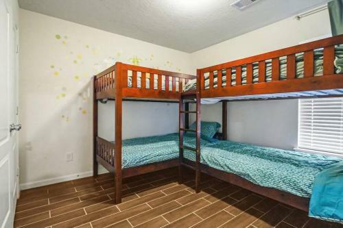 Beautiful & Cozy Vacation Home In Spring Texas.