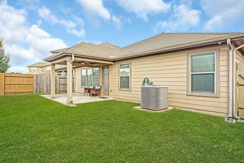 Beautiful & Cozy Vacation Home In Spring Texas.