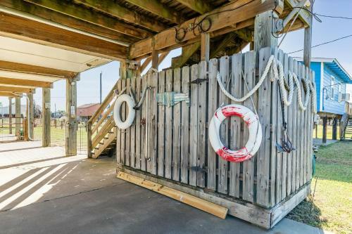 Casa de Las Olas - Huge Fenced Yard, Massive Outdoor Shower, Great Breezes From Deck!