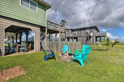 Surfside Beach Hideaway With Private Yard!