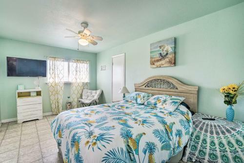 Surfside Beach Hideaway With Private Yard!