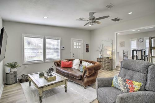 Pet-friendly Cottage, 3 Blocks To Main St!