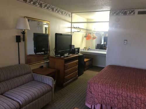 Hotel Tyler Inn & Suites