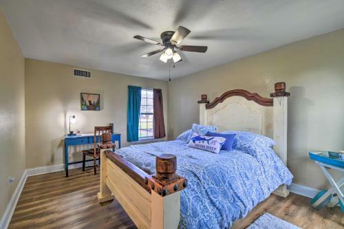 Cozy Home With Fire Pit 3 Mi To Lake Whitney!